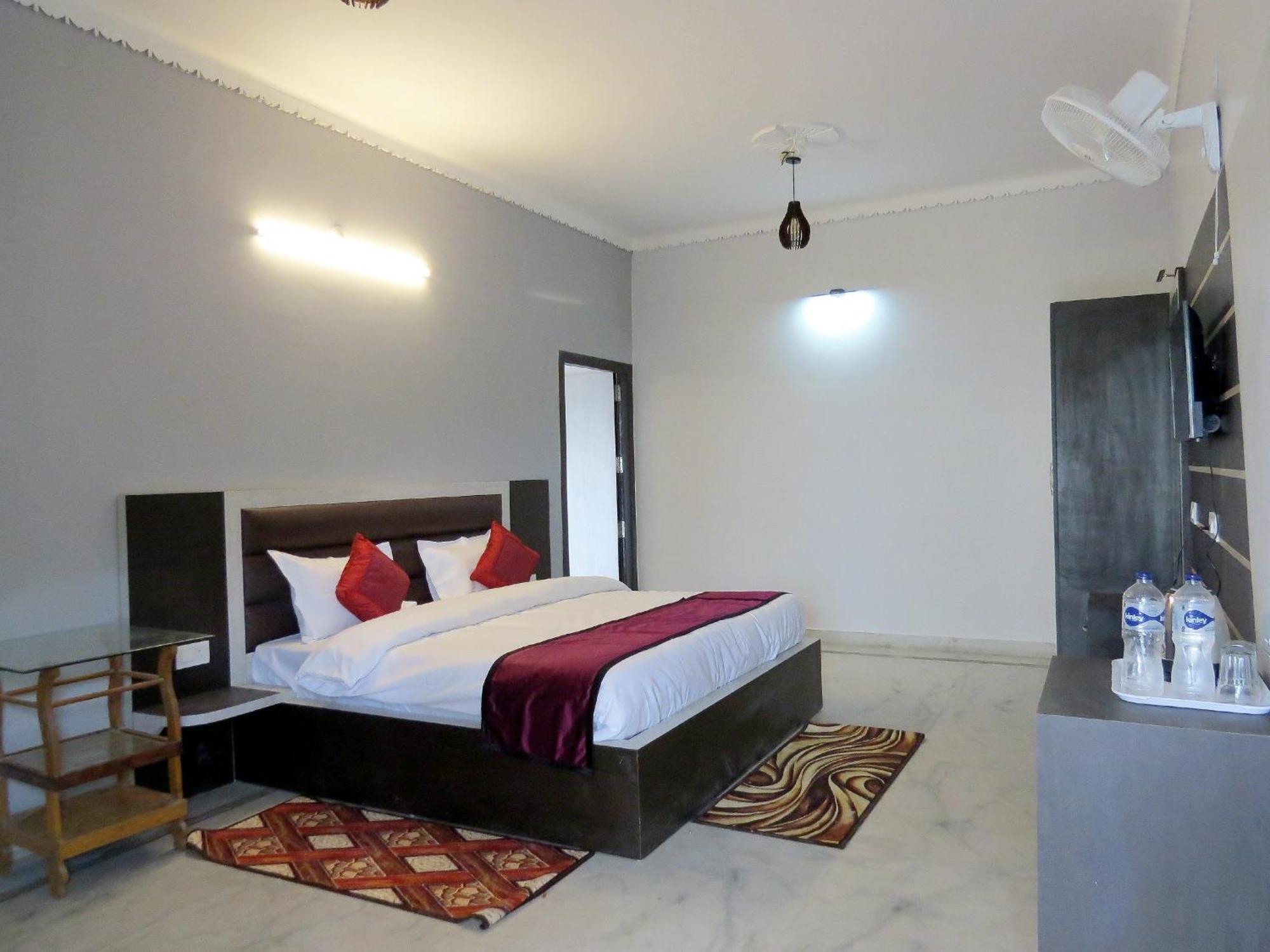 Hotel Haya Palace Nainital Buitenkant foto