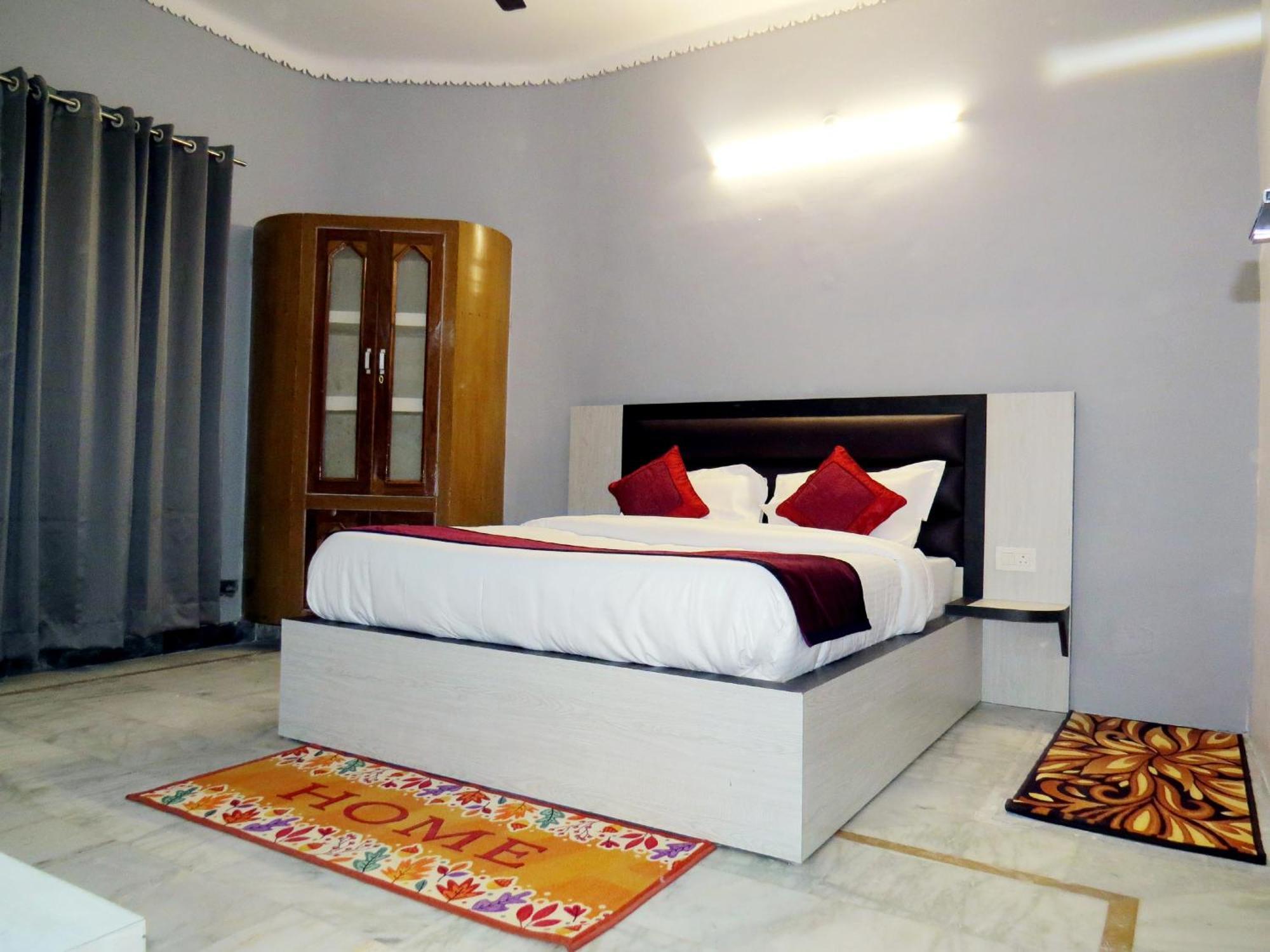 Hotel Haya Palace Nainital Buitenkant foto