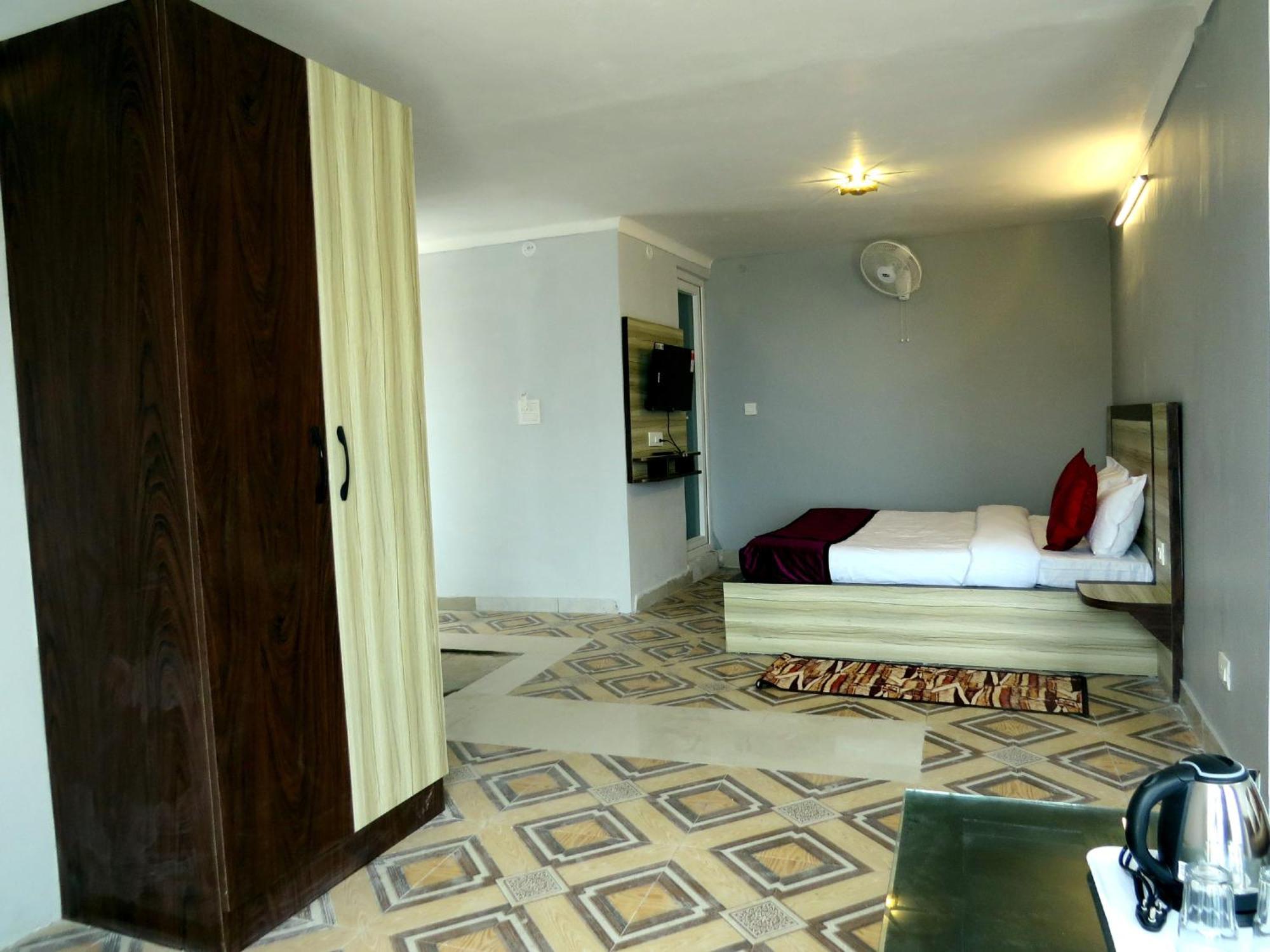 Hotel Haya Palace Nainital Buitenkant foto